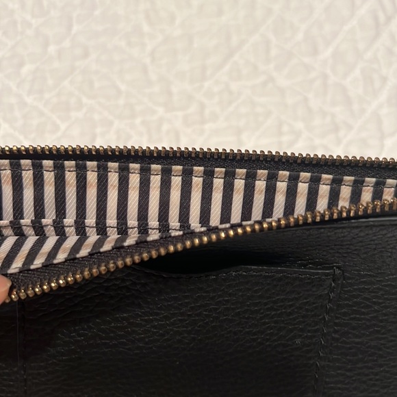 Kate Spade Wristlet - Picture 5 of 7